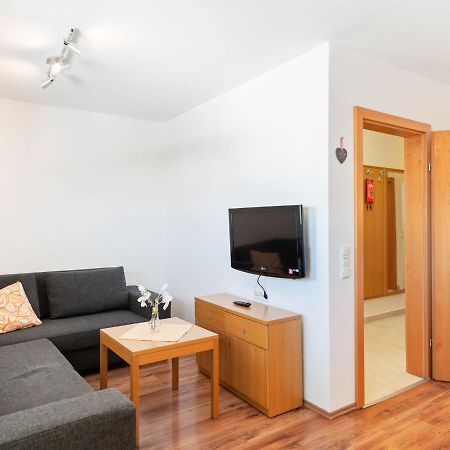 Elegant Apartment In Saalfelden With Balcony Екстериор снимка
