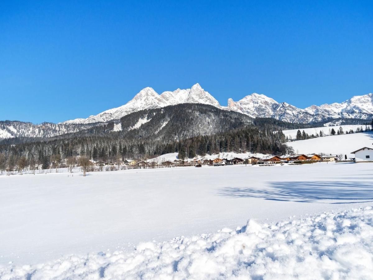 Elegant Apartment In Saalfelden With Balcony Екстериор снимка