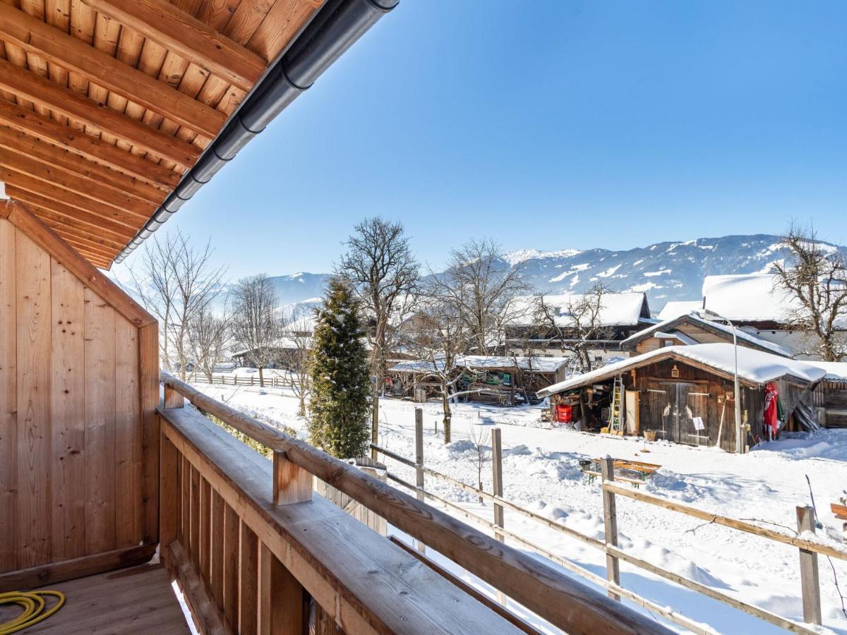 Elegant Apartment In Saalfelden With Balcony Екстериор снимка