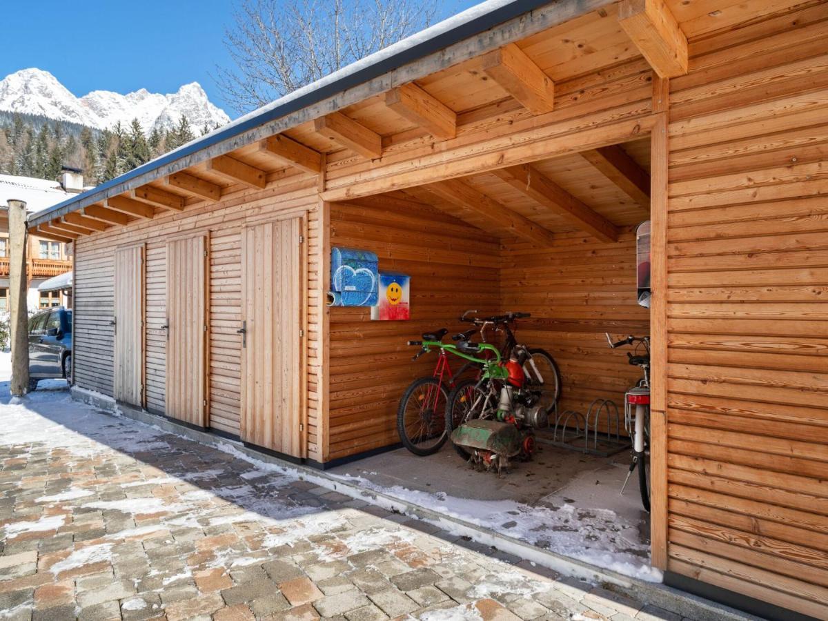 Elegant Apartment In Saalfelden With Balcony Екстериор снимка